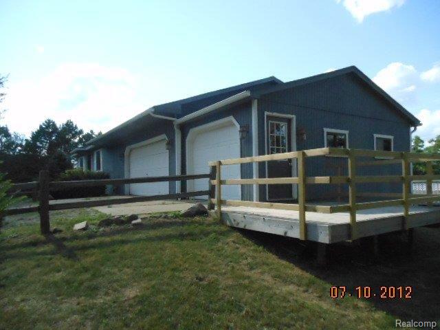 7370 Oakhill Road Clarkston, MI 48348 - Photo 2 of 17 7370 Oak Hill Rd, Clarkston (1).