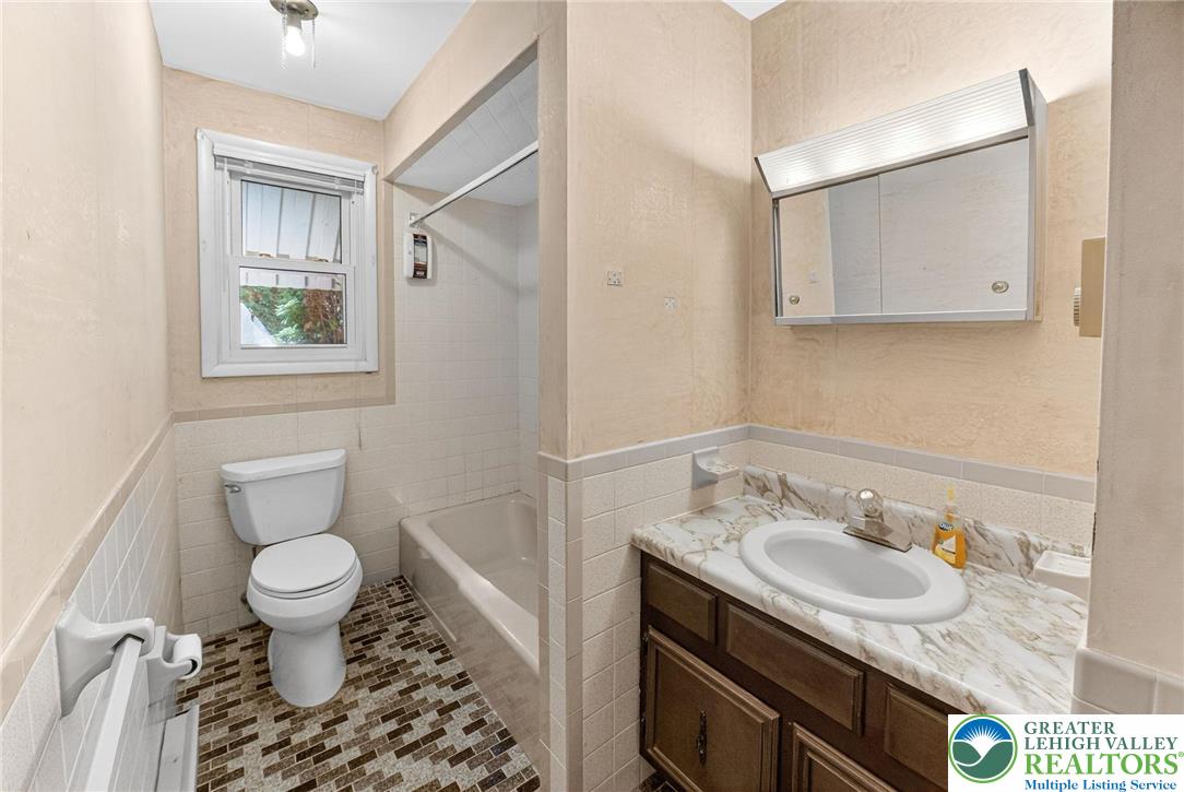 3444 Nazareth Road Easton, PA 18045 - Photo 14 of 20 Gallery Image 14