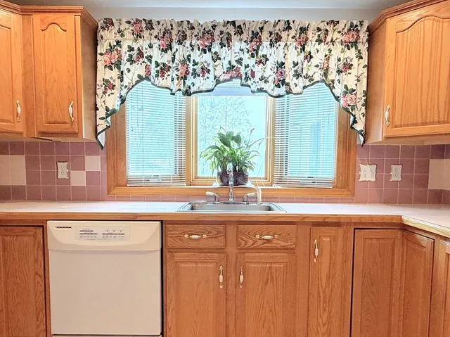 $889,900 | 22 Oakdale Road, Canton, MA 02021