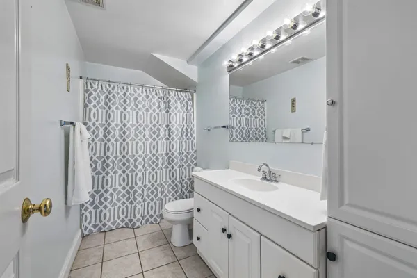 $1,800,000 | 3211 Lakeshore Drive, Old Hickory, TN 37138