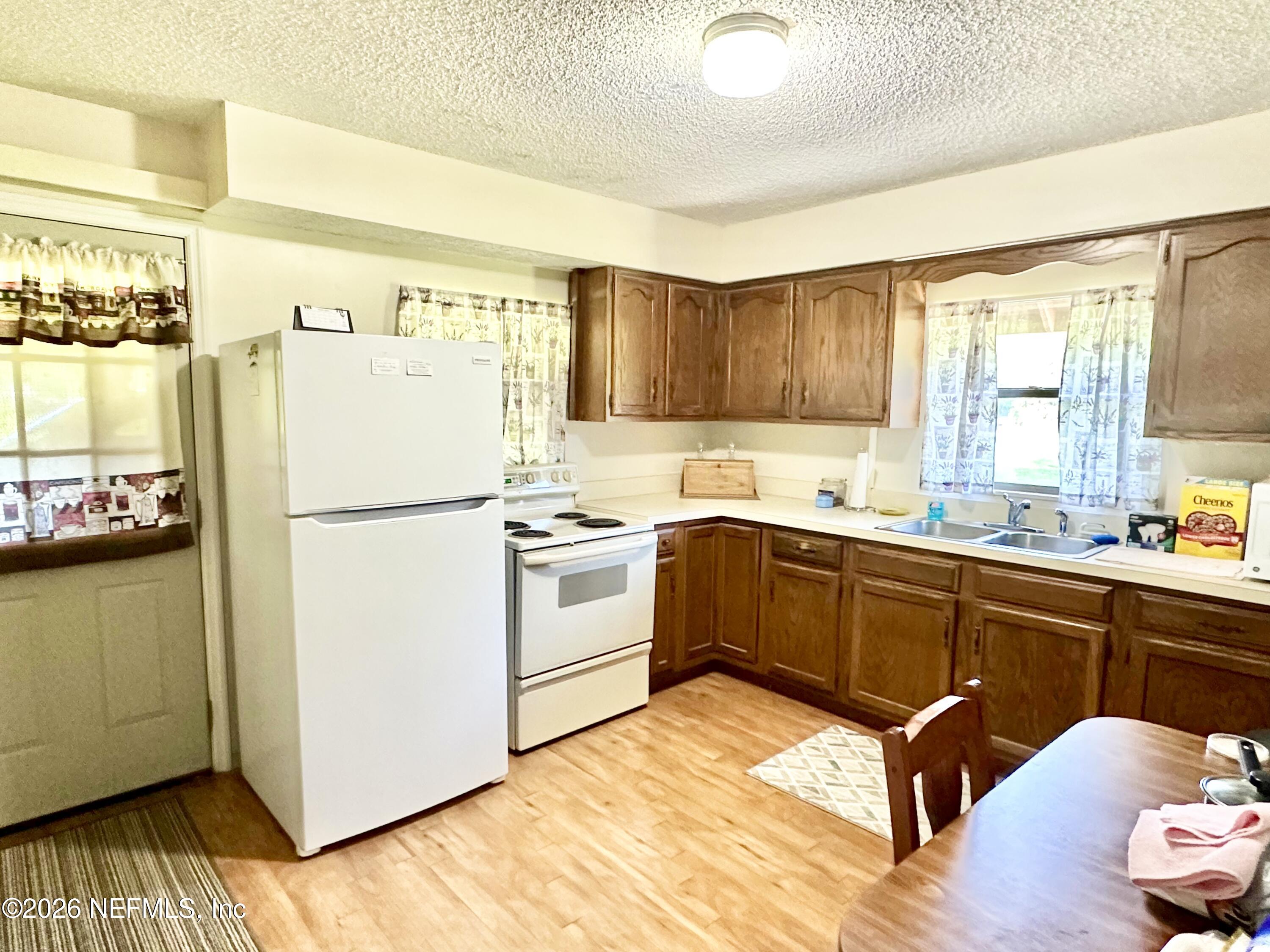 29845 Mulberry Landing Road Hilliard, FL 32046 - Photo 14 of 16 Kitchen/Back Door