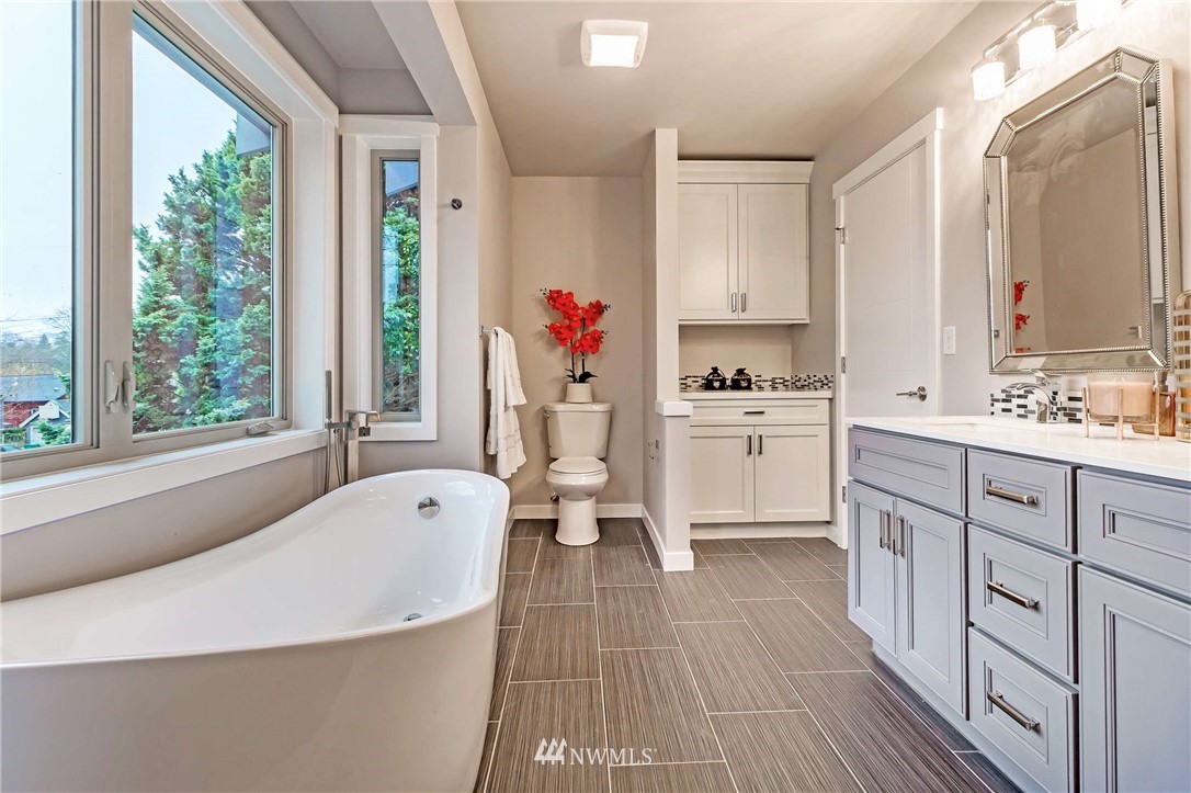 1603 North 54th Street Seattle, WA 98103 - Photo 17 of 25 Gallery Image 17
