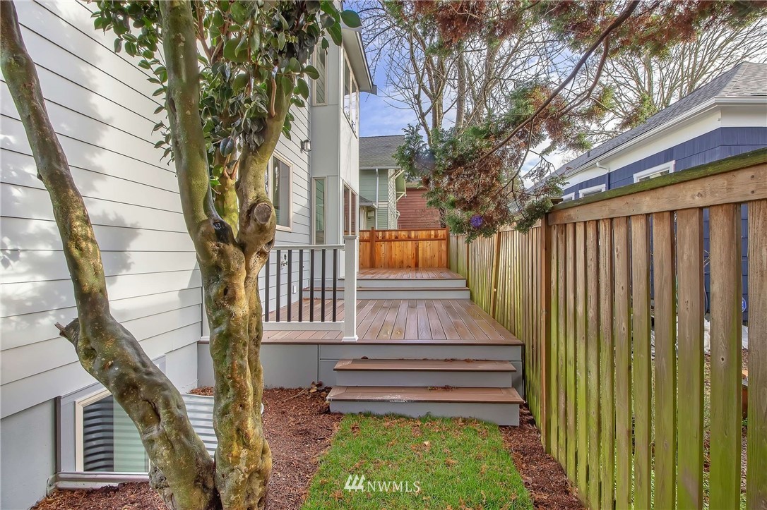 1603 North 54th Street Seattle, WA 98103 - Photo 24 of 25 Gallery Image 24