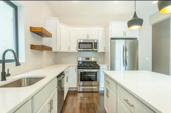 $3,735 | 2212 Palisade Avenue, Unit 1, Weehawken, NJ 07086