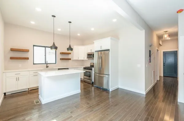 $3,735 | 2212 Palisade Avenue, Unit 1, Weehawken, NJ 07086