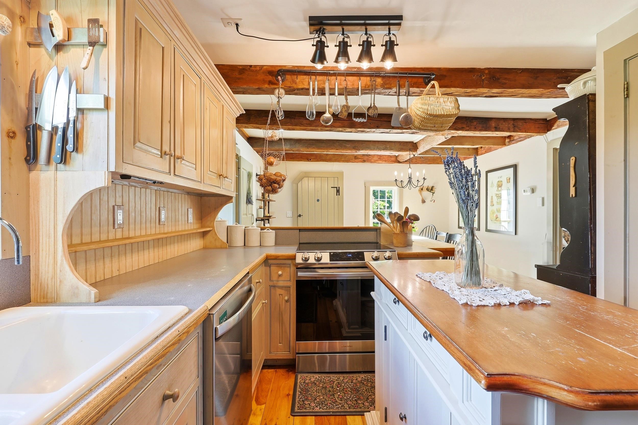 235 Middle Road Deerfield, NH 03037 - Photo 23 of 60