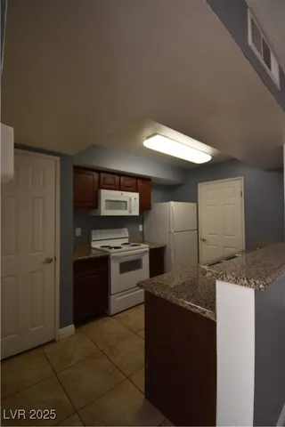 $950 | 6800 East Lake Mead Boulevard, Unit 1053, Las Vegas, NV 89156