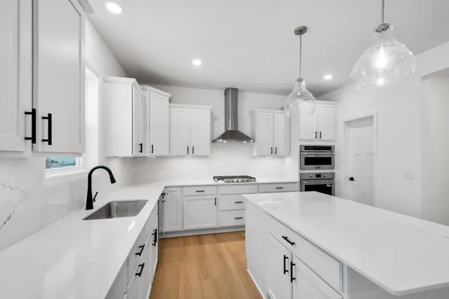 $634,980 | 8693 Periwinkle Boulevard, Woodbury, MN 55129