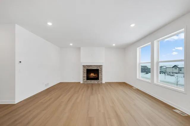 $634,980 | 8693 Periwinkle Boulevard, Woodbury, MN 55129