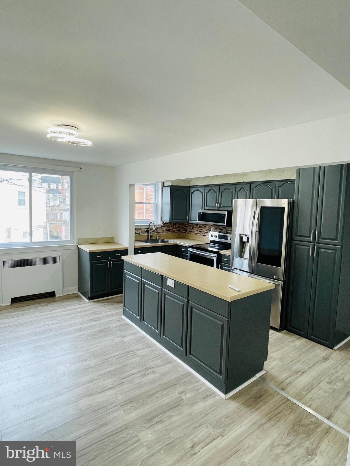 338 Maypole Road Upper Darby, PA 19082 - Photo 7 of 16