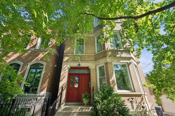 $549,000 | 2112 West Cortland Street, Unit 2, Chicago, IL 60647