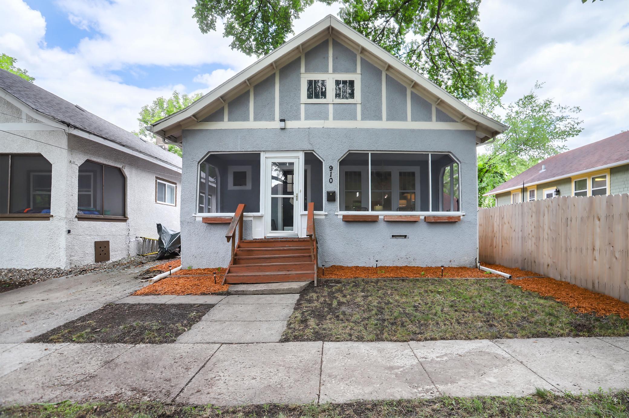 910 11th Street South Fargo, ND 58103 - Photo 1 of 19