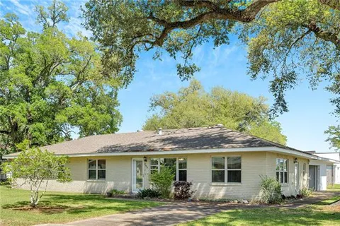 $275,000 | 243 River Oaks Drive, Luling, LA 70070