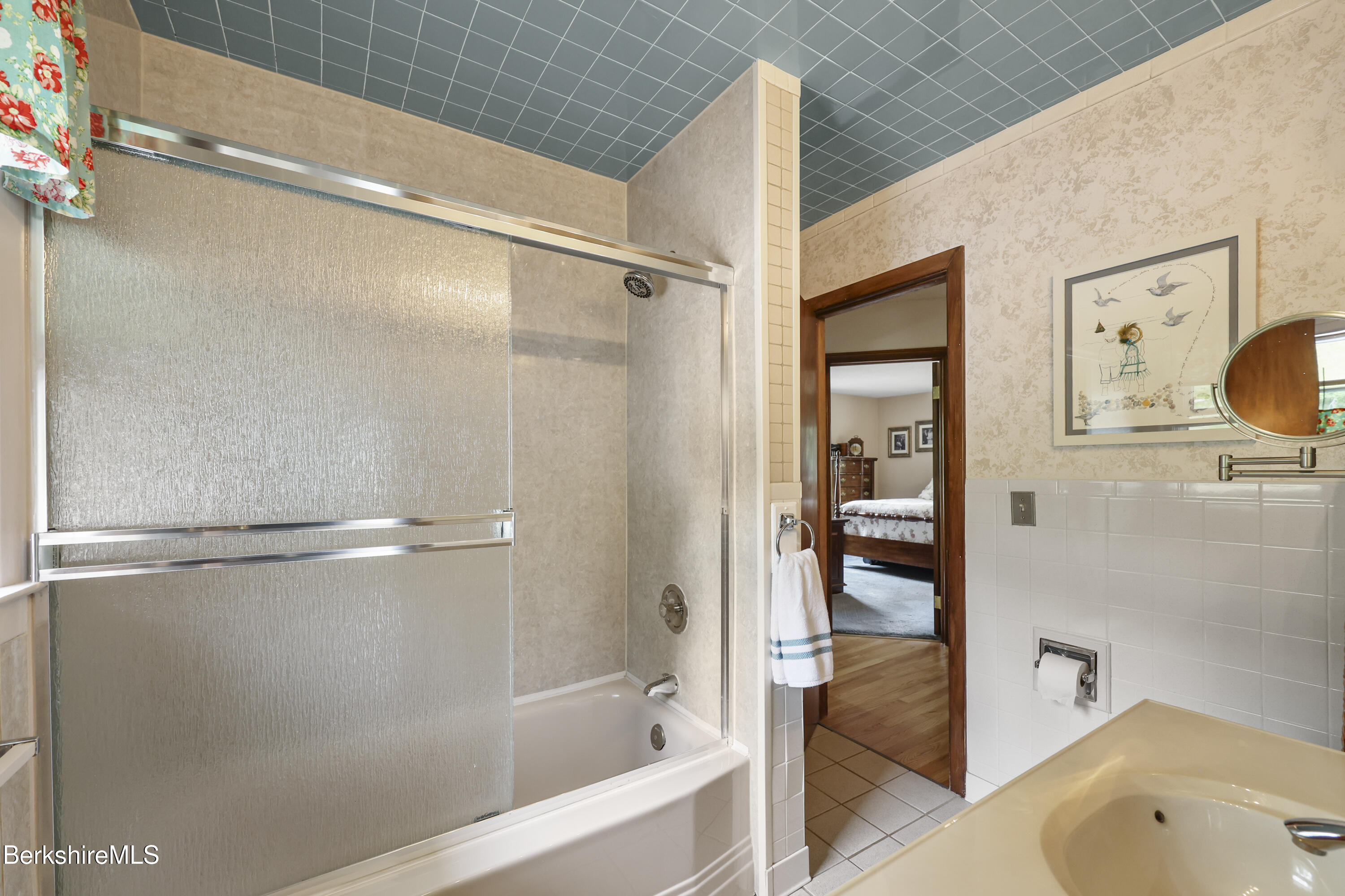 67 Partridge Road Pittsfield, MA 01201 - Photo 26 of 43 120 Bathroom