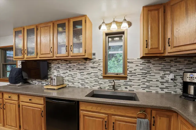 $549,000 | 4262 Aspen Hill Way, Clayton, WA 99110