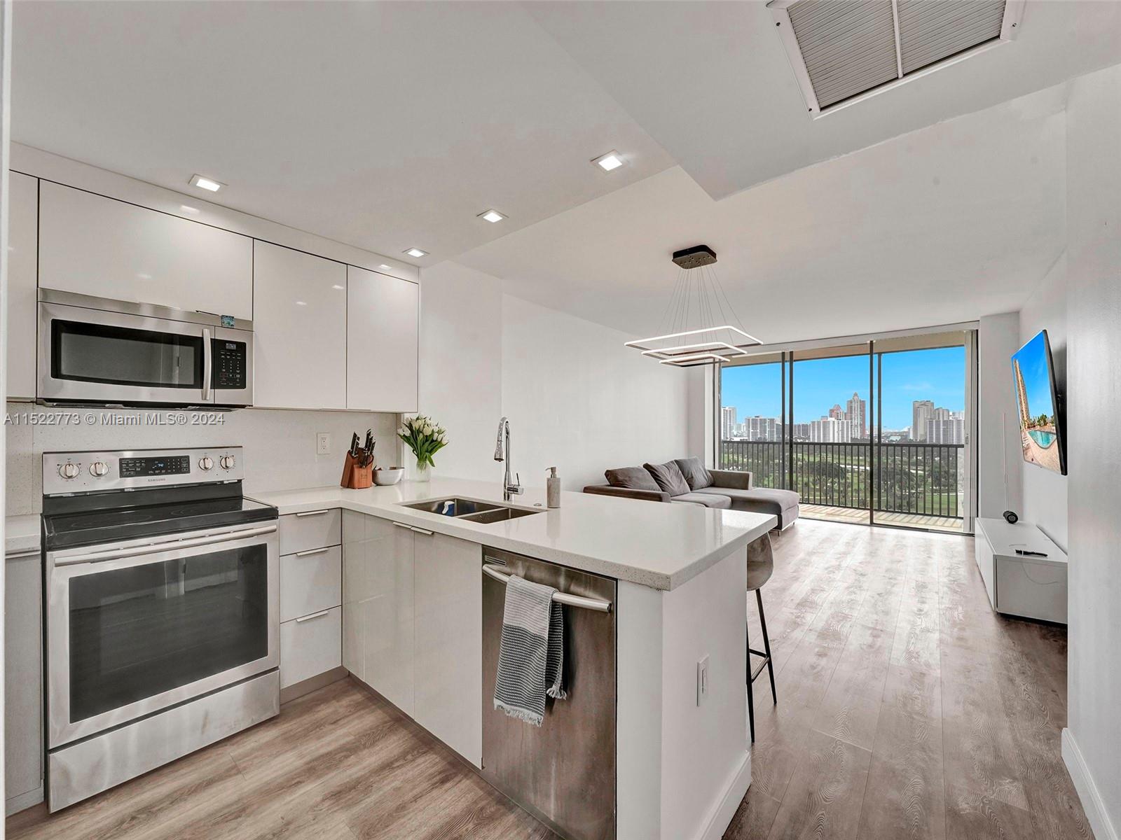 20379 West Country Club Dr Unit 1537