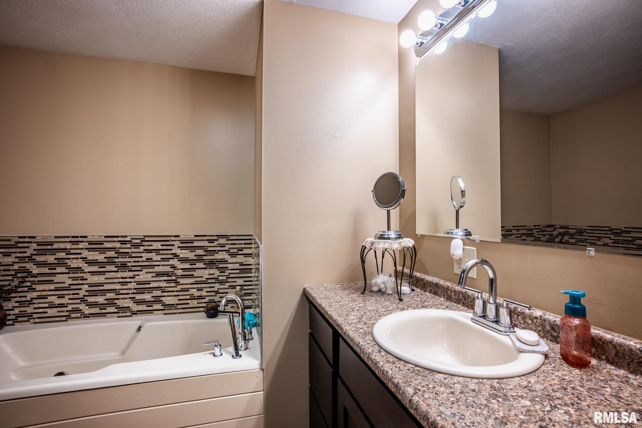 3012 Hickory Ridge Drive Herrin, IL 62948 - Photo 26 of 41