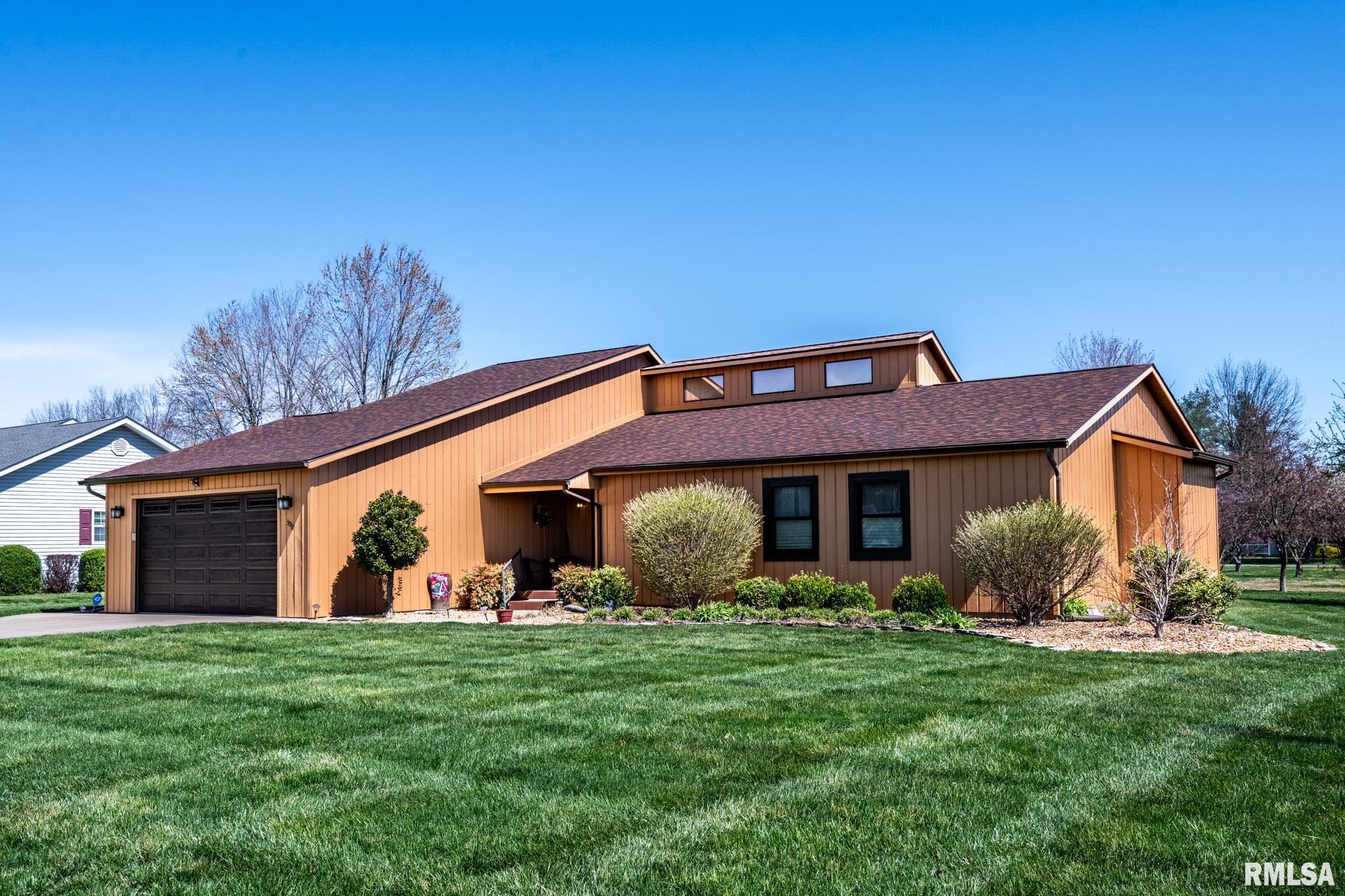 3012 Hickory Ridge Drive Herrin, IL 62948 - Photo 3 of 41