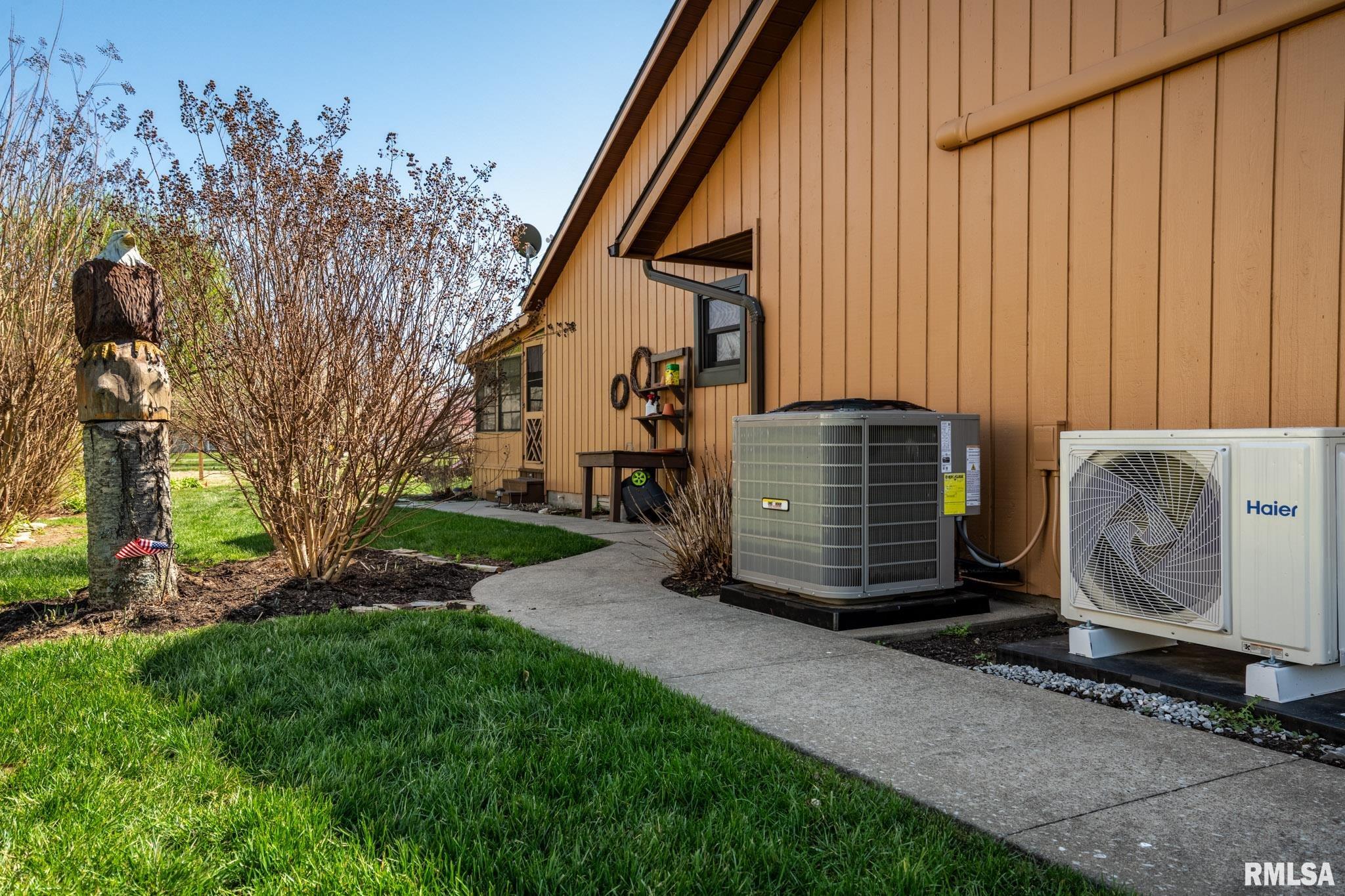 3012 Hickory Ridge Drive Herrin, IL 62948 - Photo 9 of 41