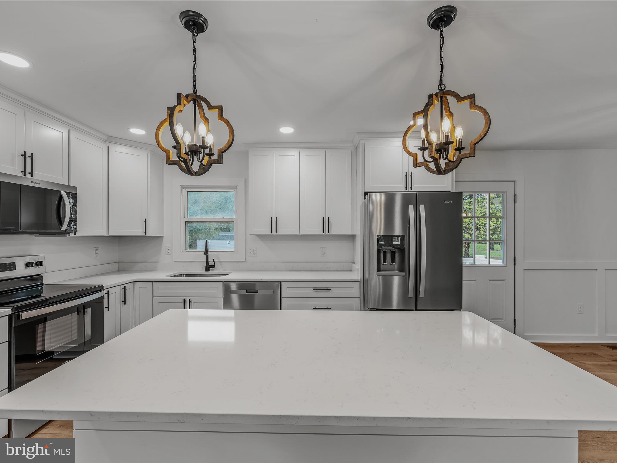89 Morgan Grove Road Shepherdstown, WV 25443 - Photo 22 of 68 Family to Kitchen