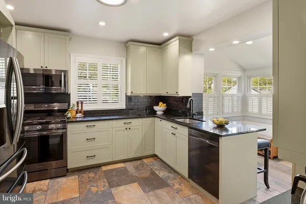 $700,000 | 5409 St Albans Way, Baltimore, MD 21212