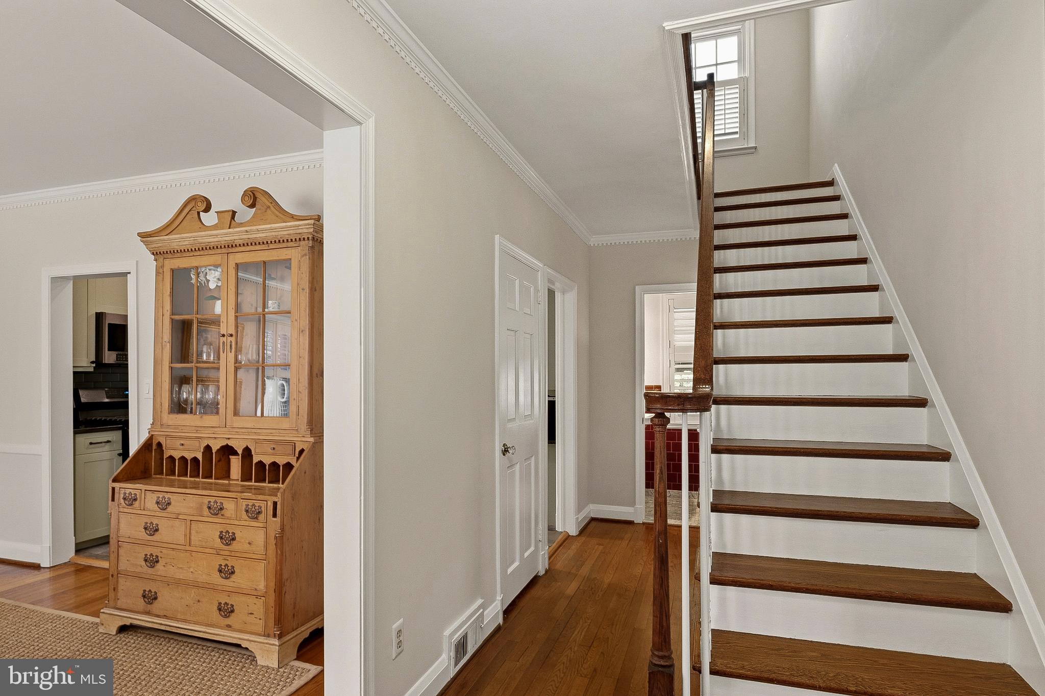 5409 St Albans Way Baltimore, MD 21212 - Photo 6 of 48