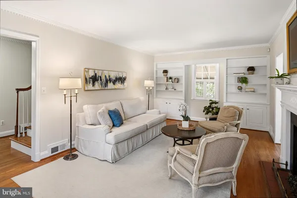 $700,000 | 5409 St Albans Way, Baltimore, MD 21212