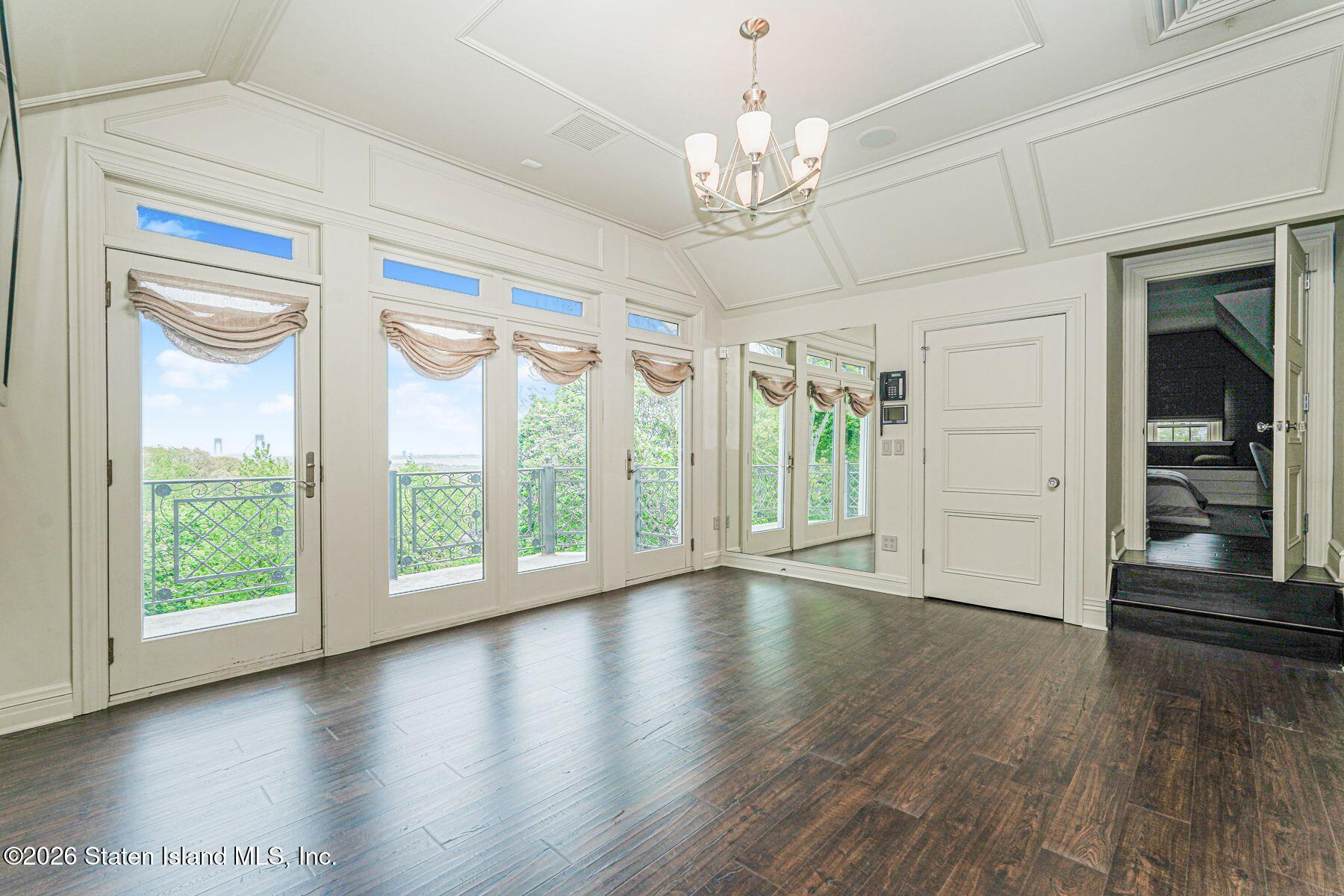 125 Benedict Road Staten Island, NY 10304 - Photo 49 of 96 125 yoga studio