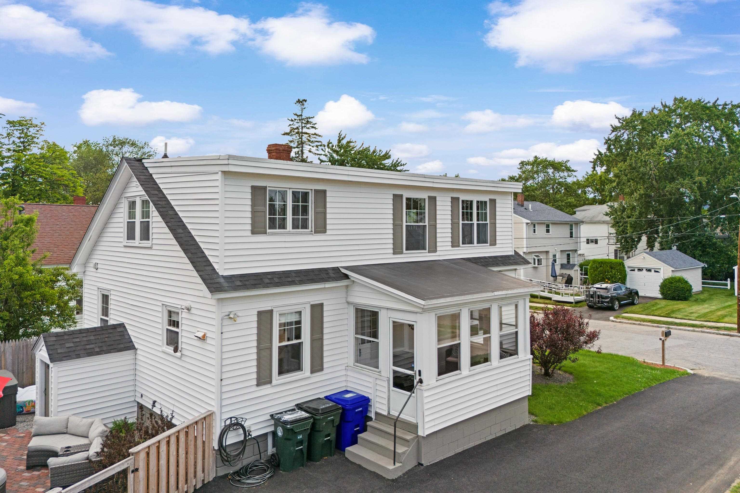 53 Randall Street Manchester, NH 03103 - Photo 3 of 51 Gallery Image 3