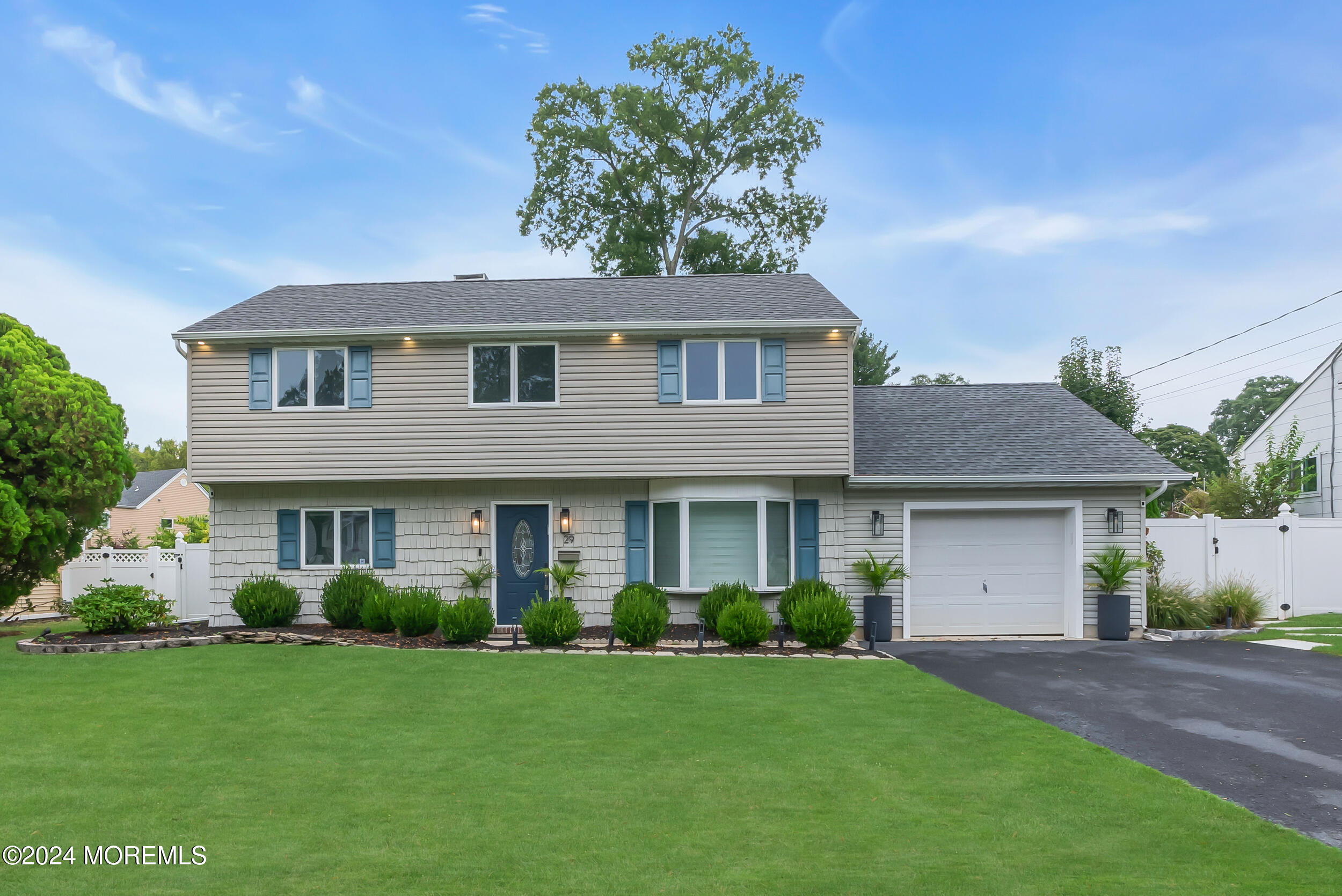 29 Peach Tree Road Oakhurst, NJ 07755 - Photo 1 of 42 005