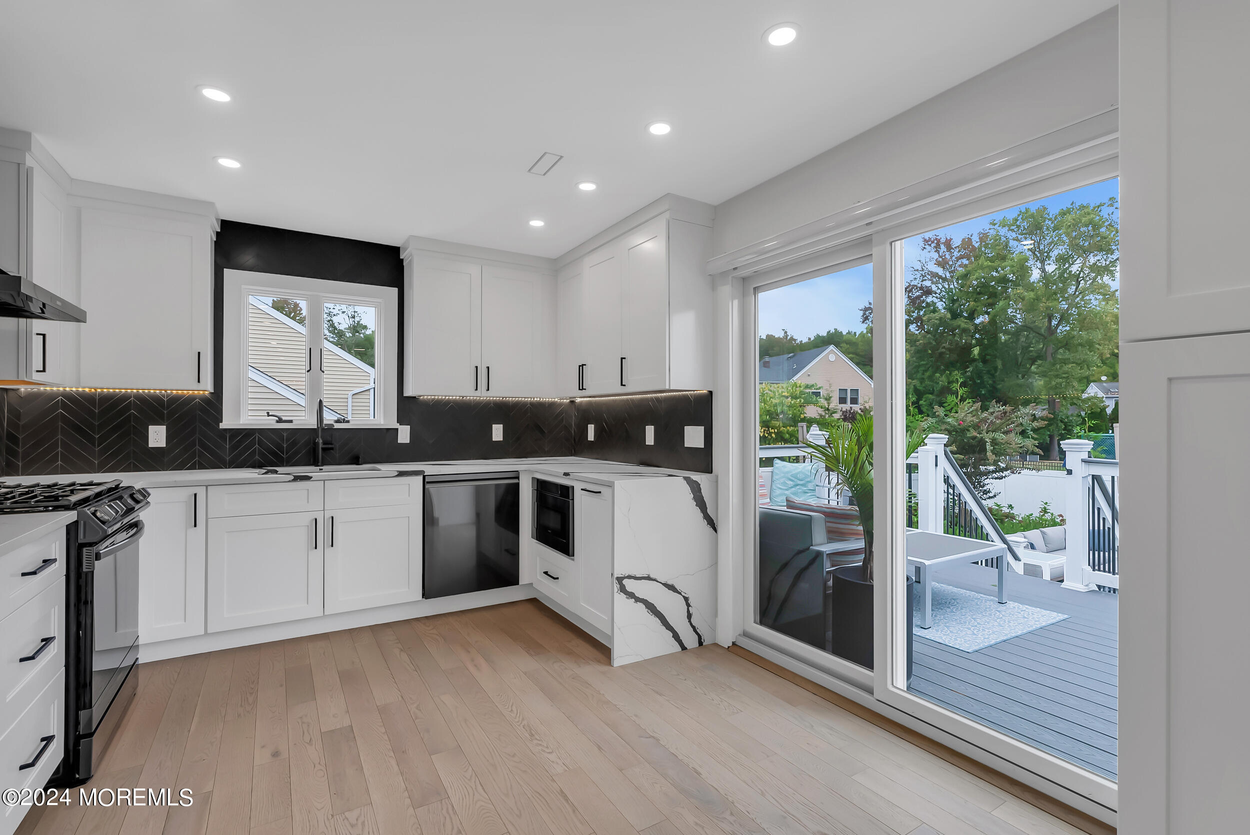 29 Peach Tree Road Oakhurst, NJ 07755 - Photo 16 of 42 024