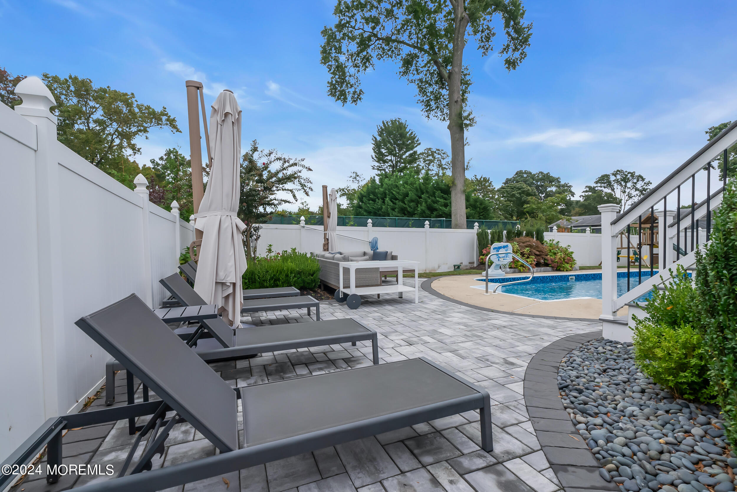 29 Peach Tree Road Oakhurst, NJ 07755 - Photo 35 of 42 046