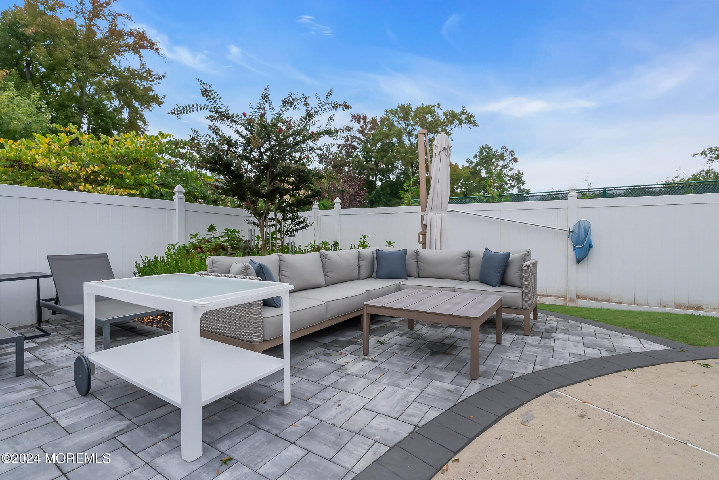 29 Peach Tree Road Oakhurst, NJ 07755 - Photo 36 of 42 047