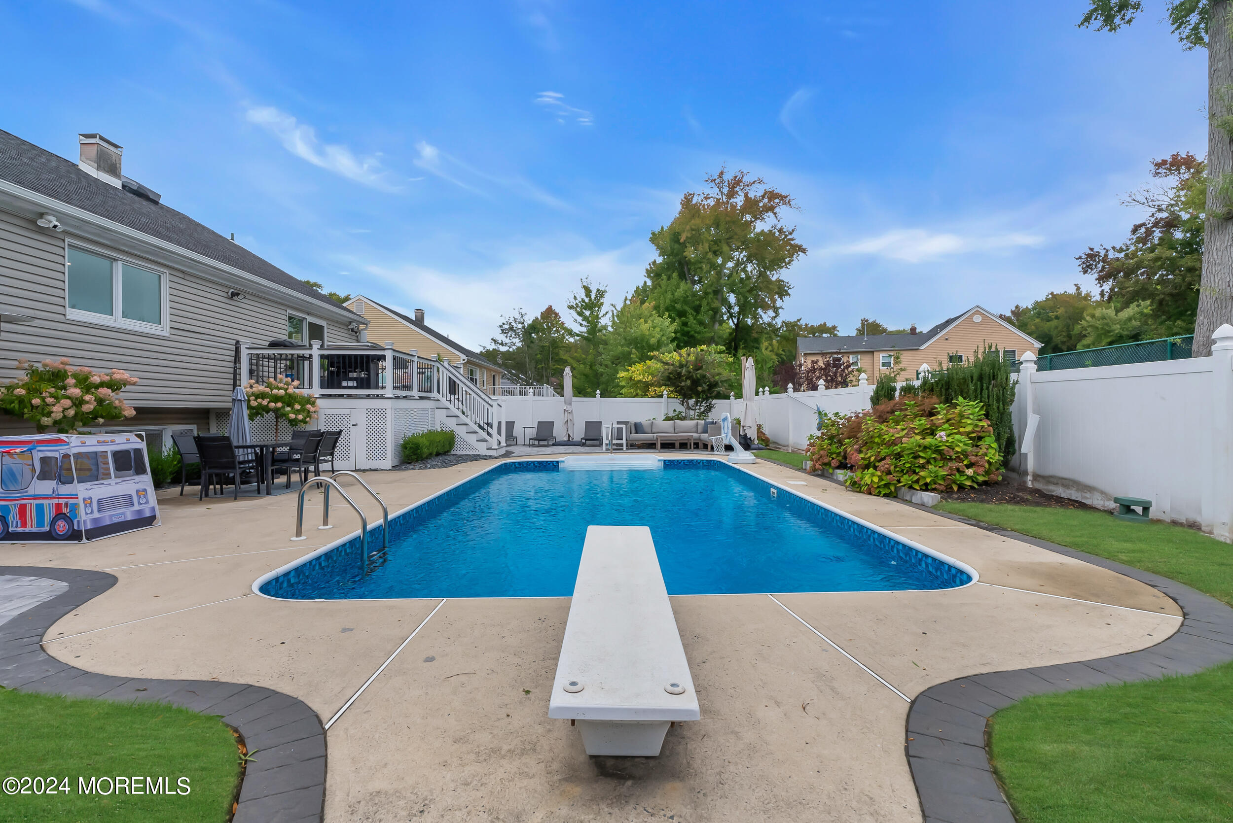 29 Peach Tree Road Oakhurst, NJ 07755 - Photo 39 of 42 052