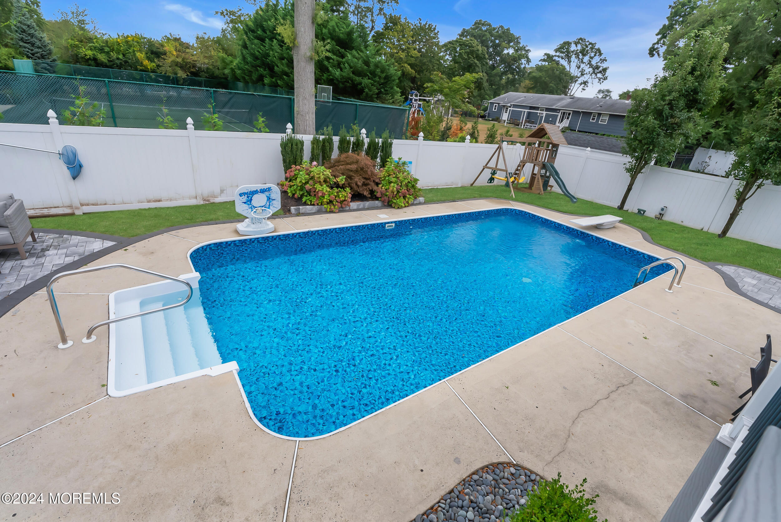29 Peach Tree Road Oakhurst, NJ 07755 - Photo 40 of 42 056