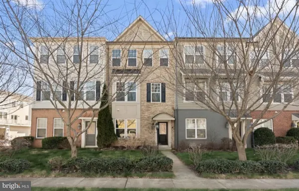 $650,000 | 43985 Eastgate View Drive, Chantilly, VA 20152