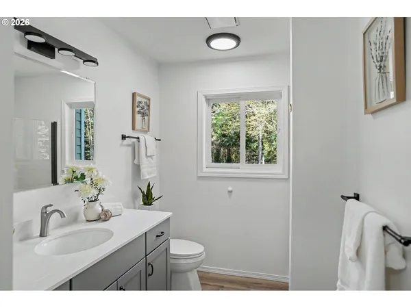 $900,000 | 25100 Aurora Lane, Philomath, OR 97370