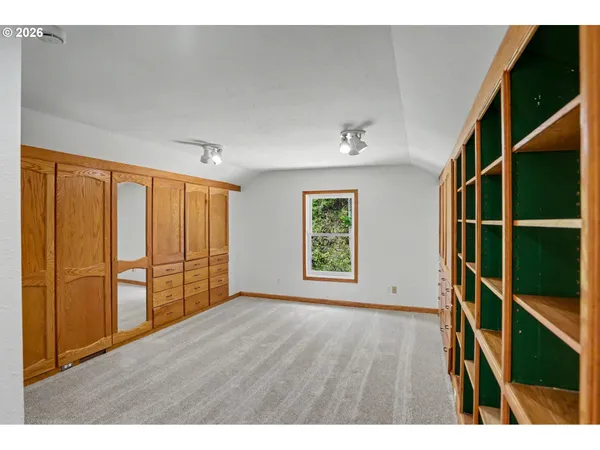 $900,000 | 25100 Aurora Lane, Philomath, OR 97370