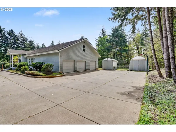 $900,000 | 25100 Aurora Lane, Philomath, OR 97370