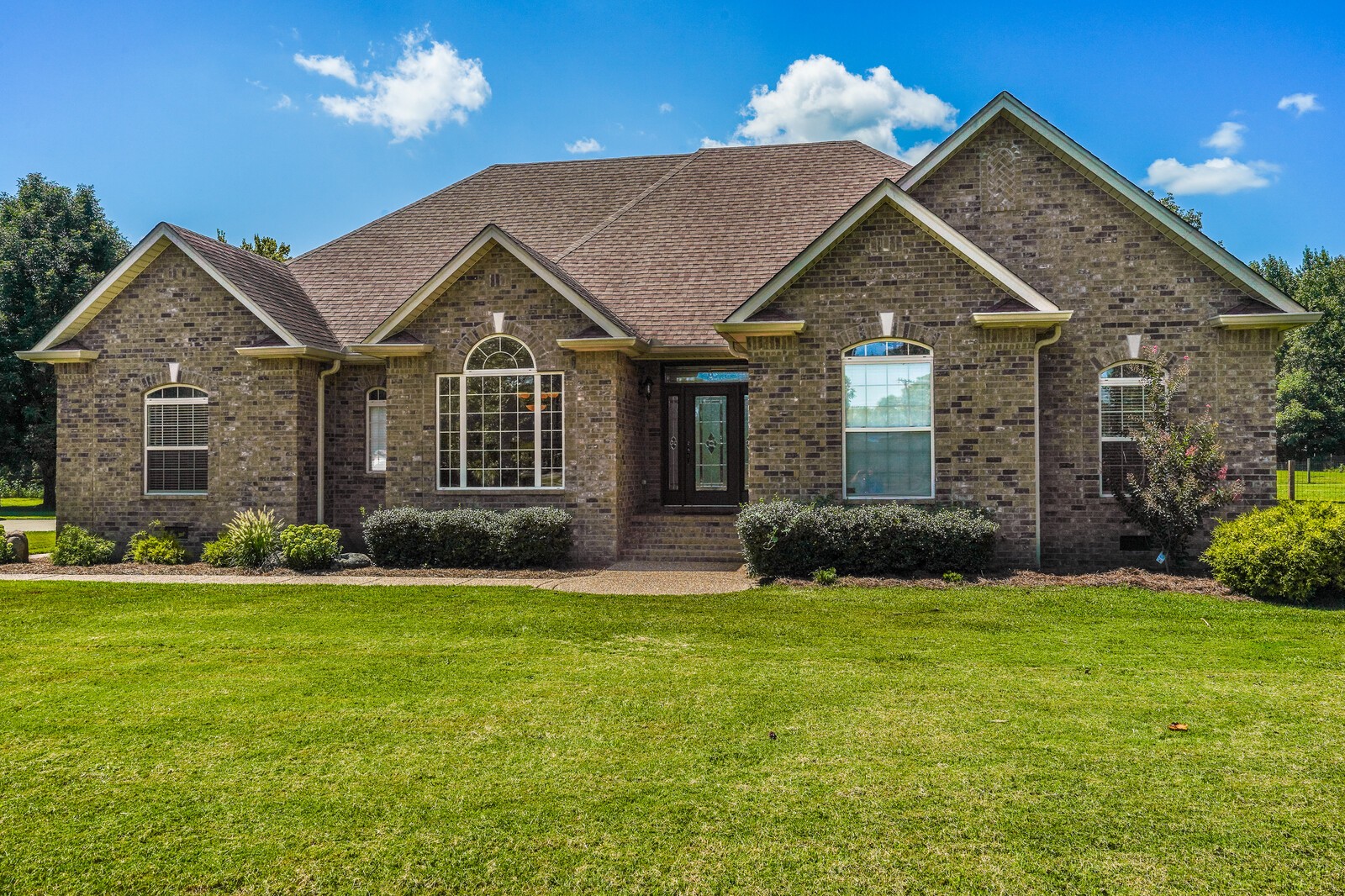 4221 Mt Zion Road Springfield, TN 37172 - Photo 1 of 36 a front view of a house with a yard