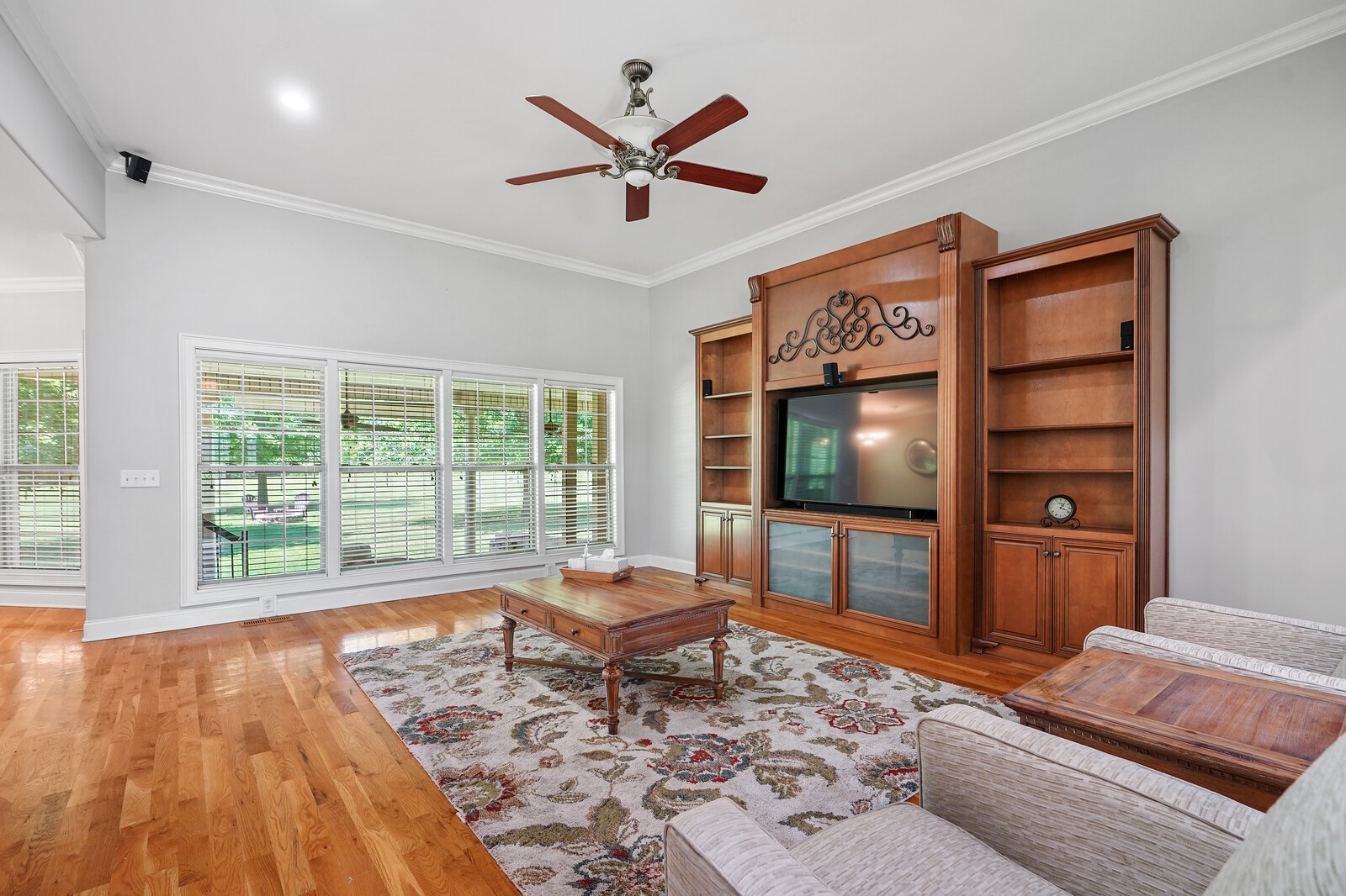 4221 Mt Zion Road Springfield, TN 37172 - Photo 18 of 36 a living room with furniture and a window