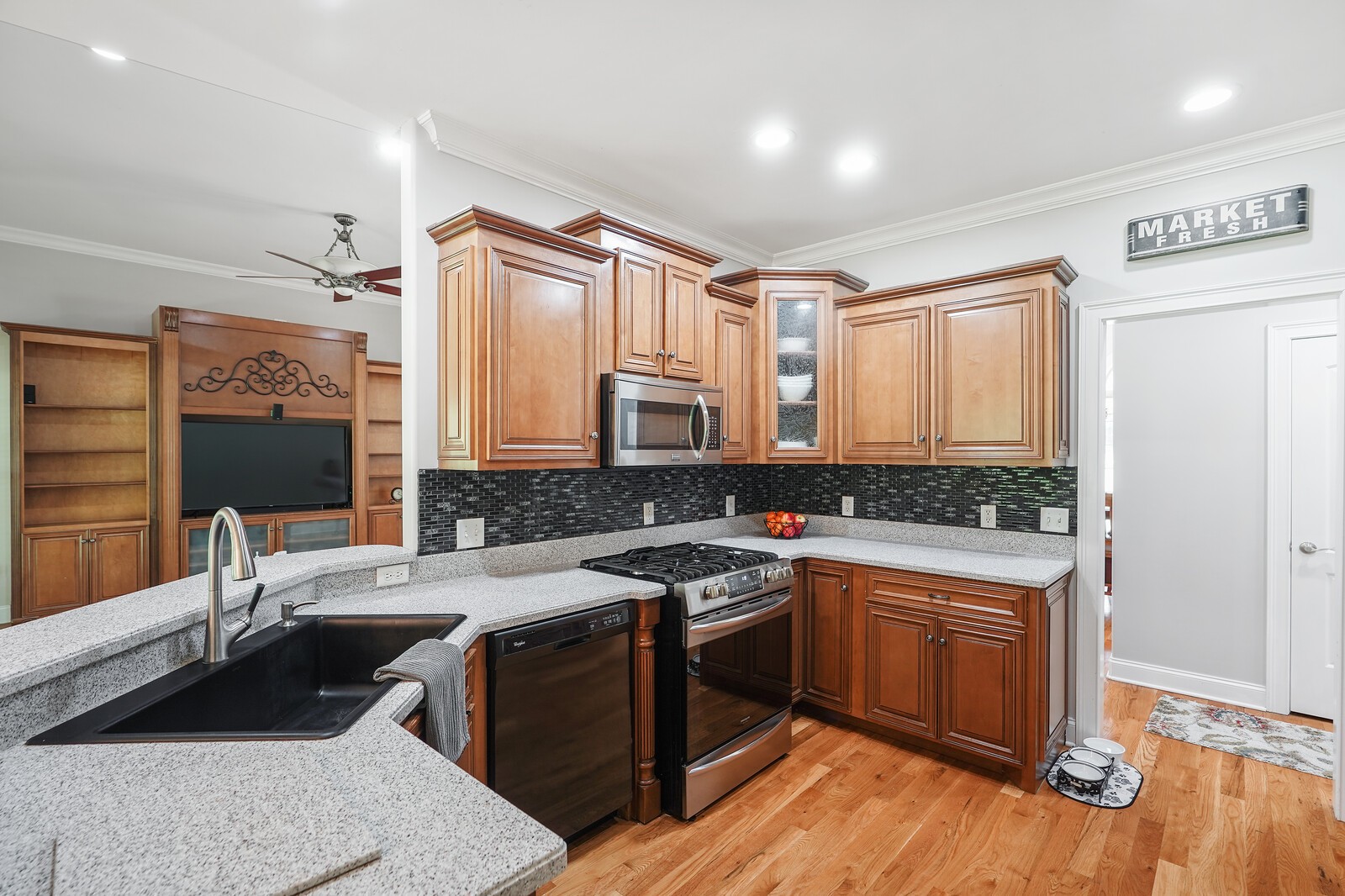 4221 Mt Zion Road Springfield, TN 37172 - Photo 23 of 36 a kitchen with a sink stove and cabinets