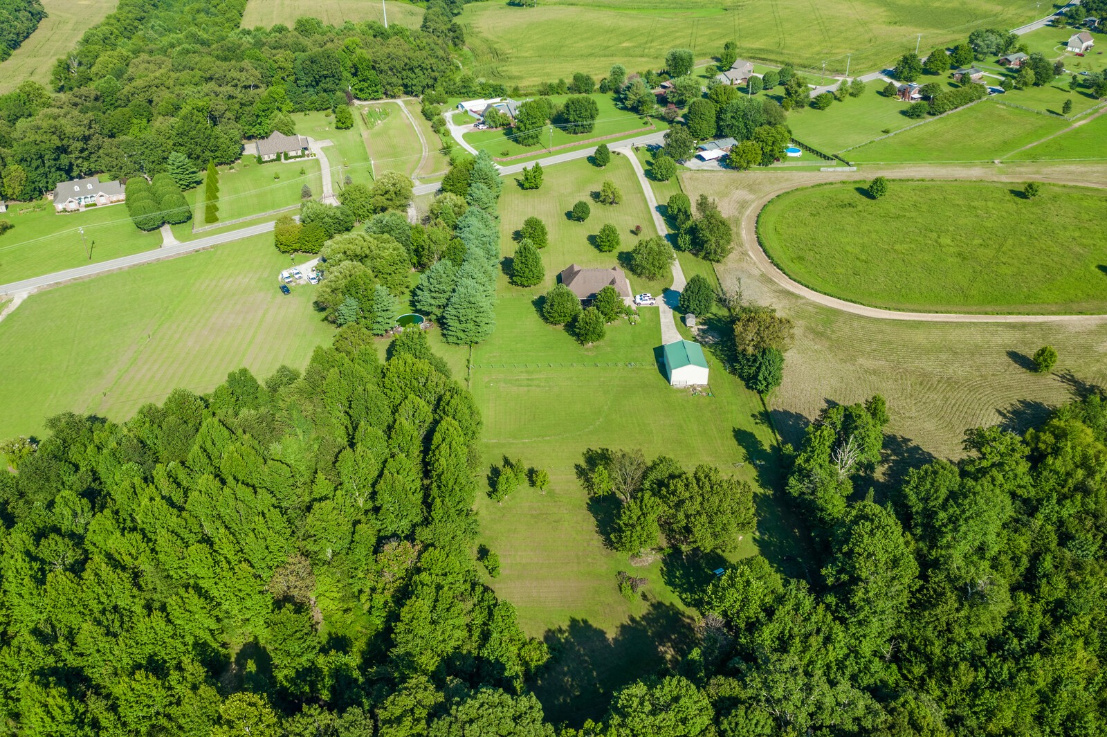 4221 Mt Zion Road Springfield, TN 37172 - Photo 7 of 36 a view of a garden
