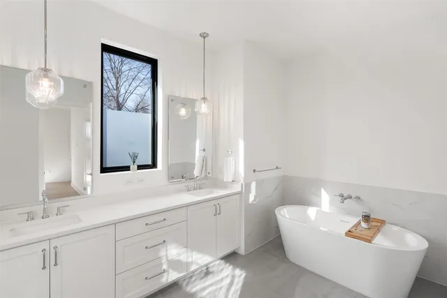 $1,575,000 | 1101 Emerald Forest Cove, Austin, TX 78745