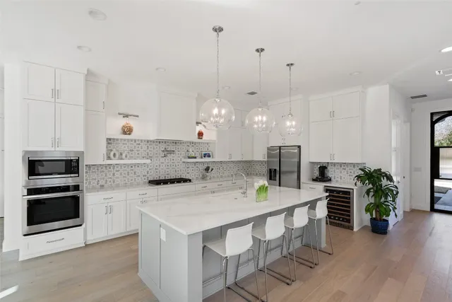 $1,575,000 | 1101 Emerald Forest Cove, Austin, TX 78745