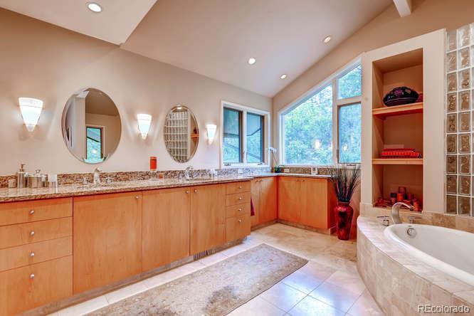 560 Valley Road Littleton, CO 80124 - Photo 18 of 33