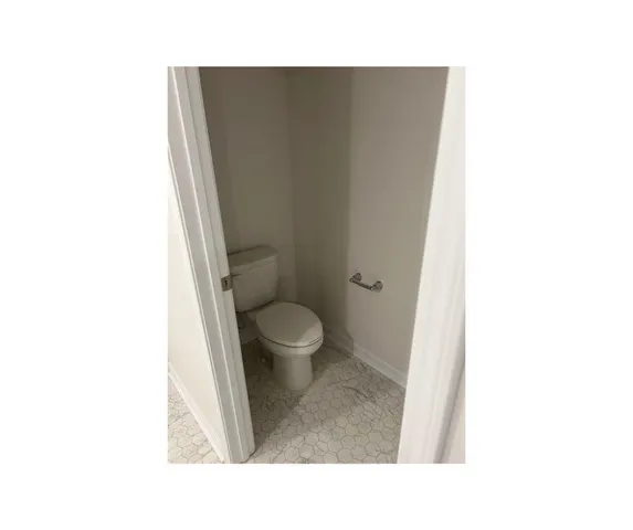 $2,500 | 1215 37th Ave Lane Northeast, Hickory, NC 28601