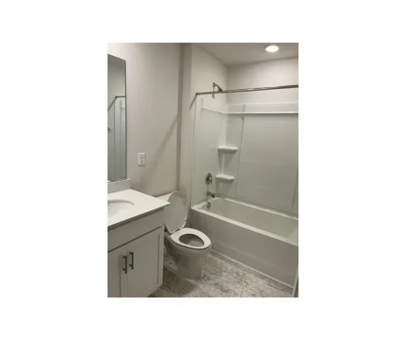 $2,500 | 1215 37th Ave Lane Northeast, Hickory, NC 28601