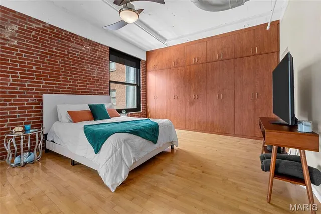 $400,000 | 1010 St Charles Street, Unit 1102, St. Louis, MO 63101