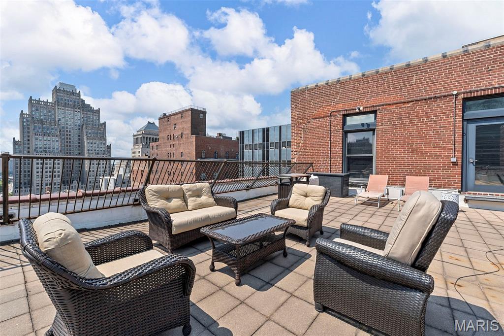 1010 St Charles Street, Unit 1102 St. Louis, MO 63101 - Photo 33 of 37